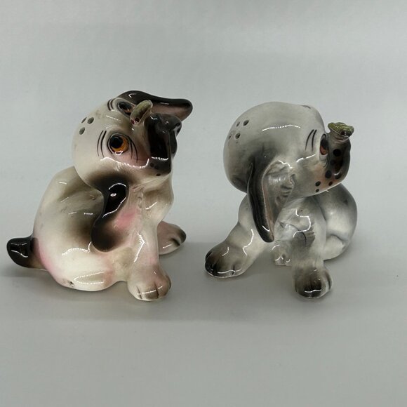 Vintage Kitschy Salt and Pepper Shakers Dog Puppy With Bee On Noses Japan 1950s - Picture 4 of 9